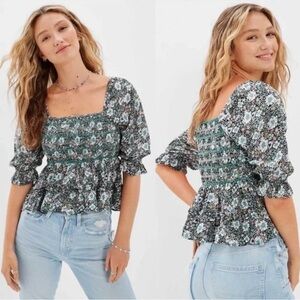 American Eagle Floral Print Blouse